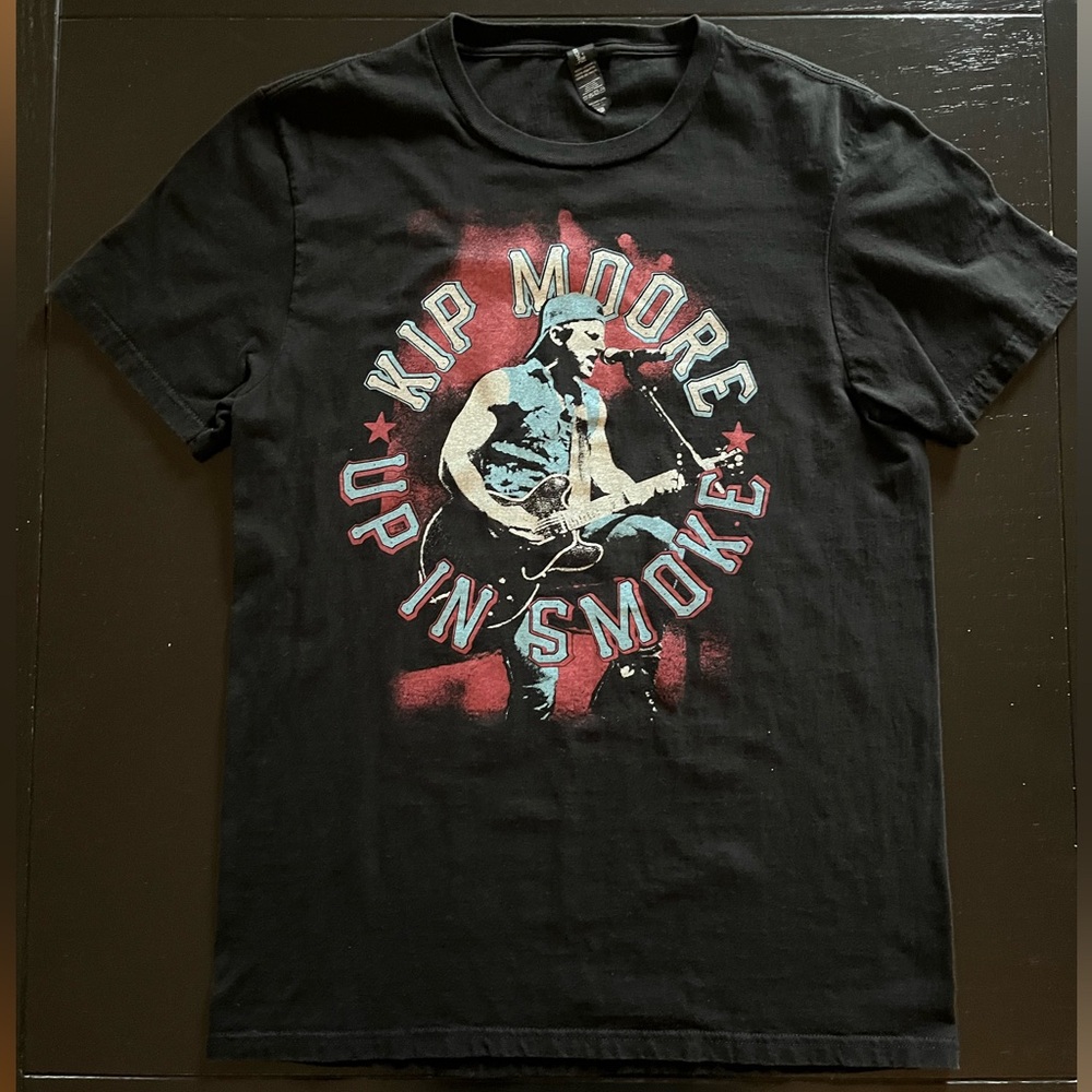 Kip Moore country singer up in  smoke tour T-shirt size small unisex